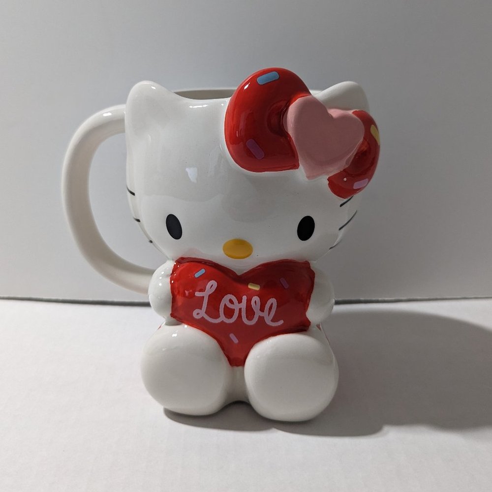 Hello Kitty Love Heart Figural Mug Sanrio 20oz Ceramic Coffee / Tea Cup